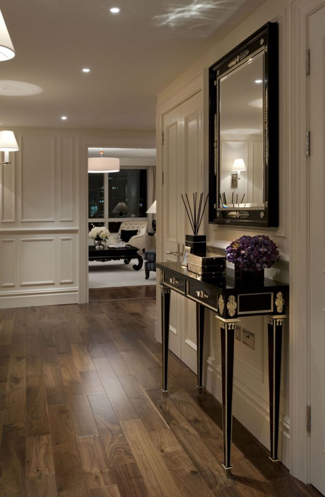 Riverside apartment in London