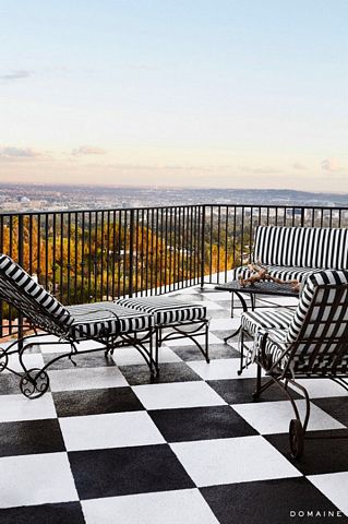 Jessica Alba's Guesthouse