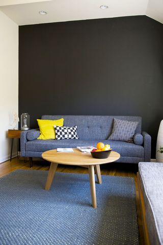 minimal-black