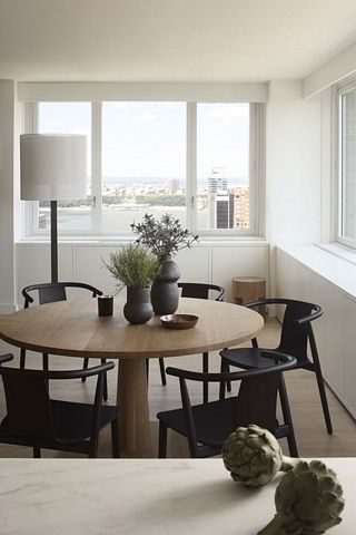 Minimalist Modern Dining Room