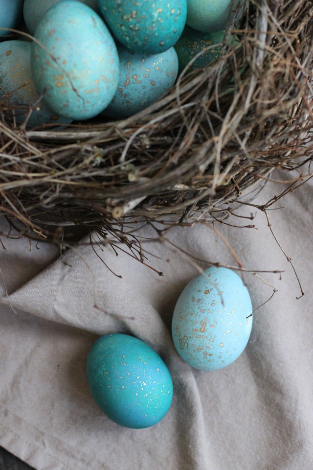 DIY Dyed Robin Eggs