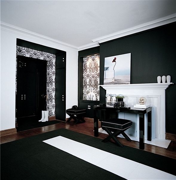 Elegant_Rooms_Dark_Paint_Wallcoverings