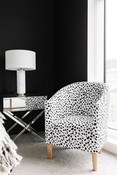 A San Francisco Apartment All in Black & White