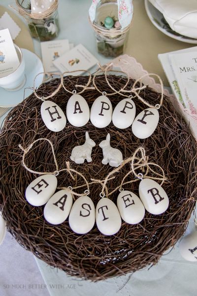 DIY-vintage-happy-easter-eggs