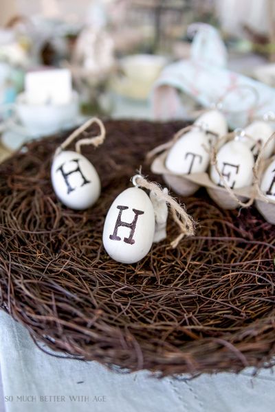 DIY-vintage-happy-easter-eggs