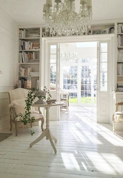 Insanely Chic Home Libraries