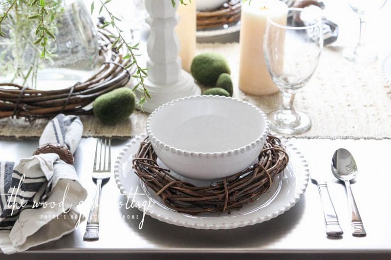 setting_the_table_for_Easter
