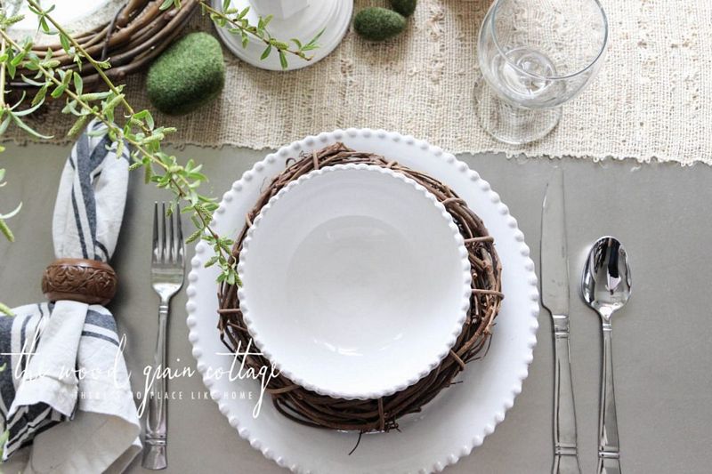 setting_the_table_for_Easter