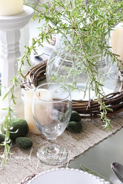 setting_the_table_for_Easter