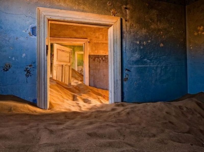 Abandoned Architecture