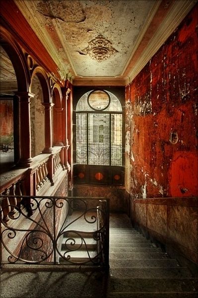 Abandoned Architecture