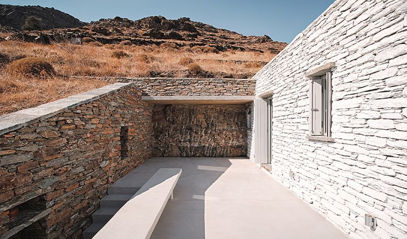 Cometa Architects Design a Private Residence in the Cyclades