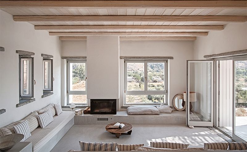 Cometa Architects Design a Private Residence in the Cyclades