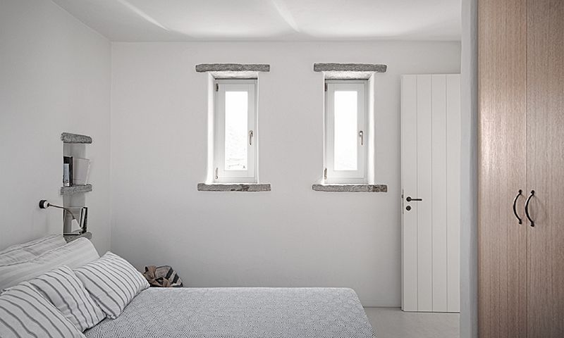 Cometa Architects Design a Private Residence in the Cyclades