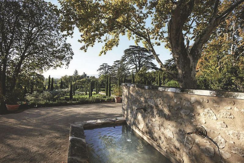 Domaine de Fontenille, hotel +restaurant