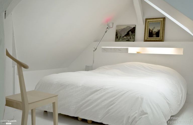 A closer look at Modern Luxurious Apartment Design With Exposed Beams