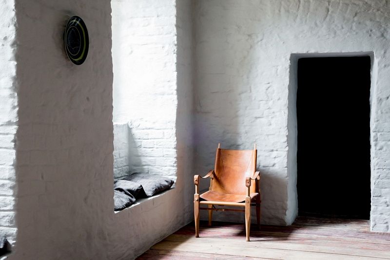 Summer apartment near Berlin by Studio Loft Kolasiński