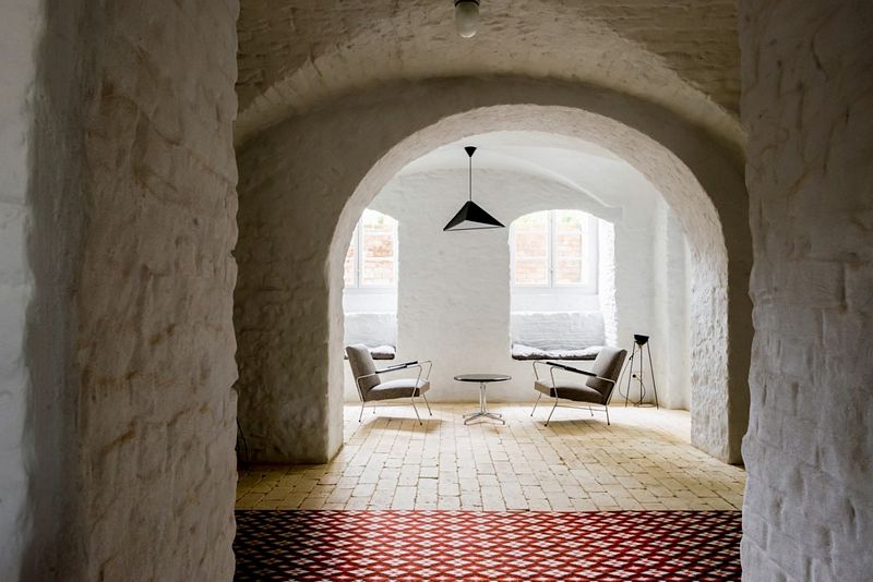 Summer apartment near Berlin by Studio Loft Kolasiński