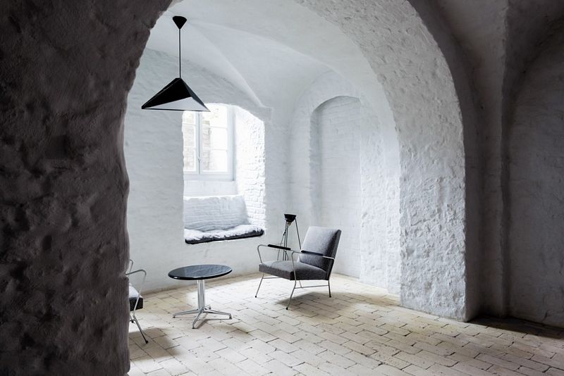 Summer apartment near Berlin by Studio Loft Kolasiński