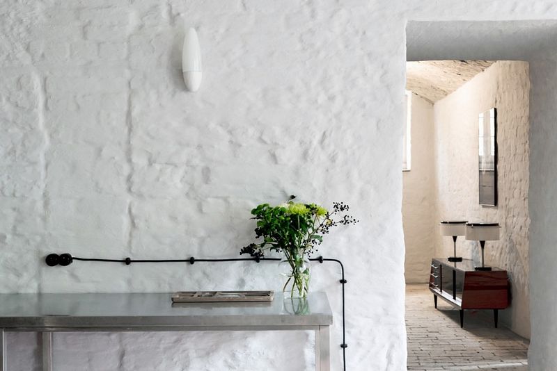 Summer apartment near Berlin by Studio Loft Kolasiński