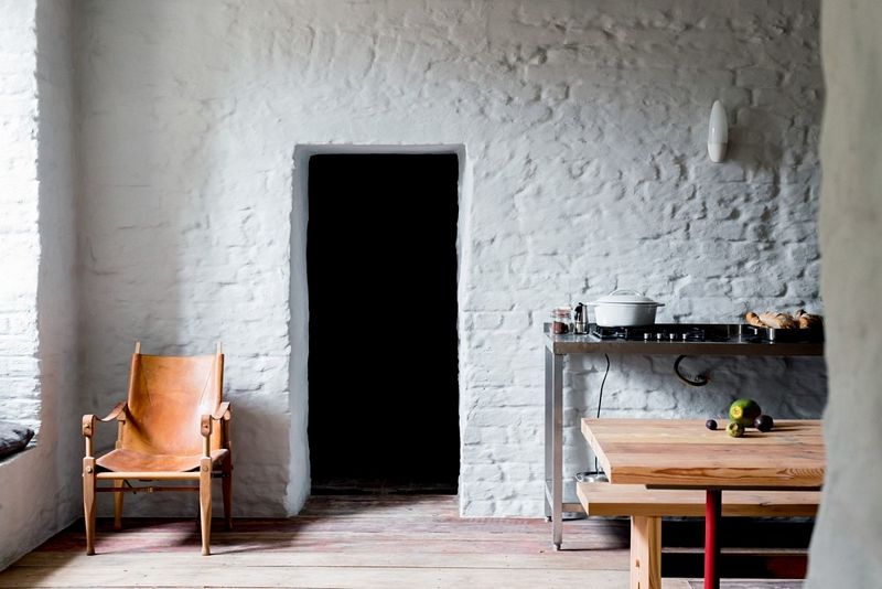 Summer apartment near Berlin by Studio Loft Kolasiński