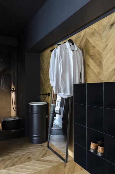 Mans space by LINE architects