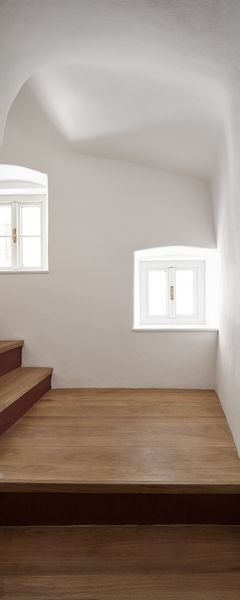 Stajnhaus by studio ORA