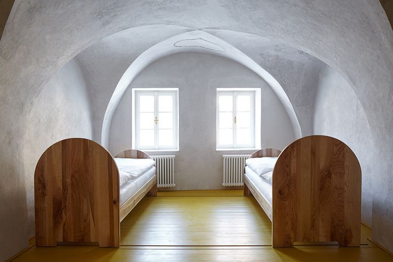 Stajnhaus by studio ORA