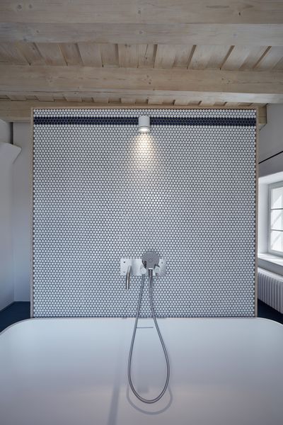 Stajnhaus by studio ORA