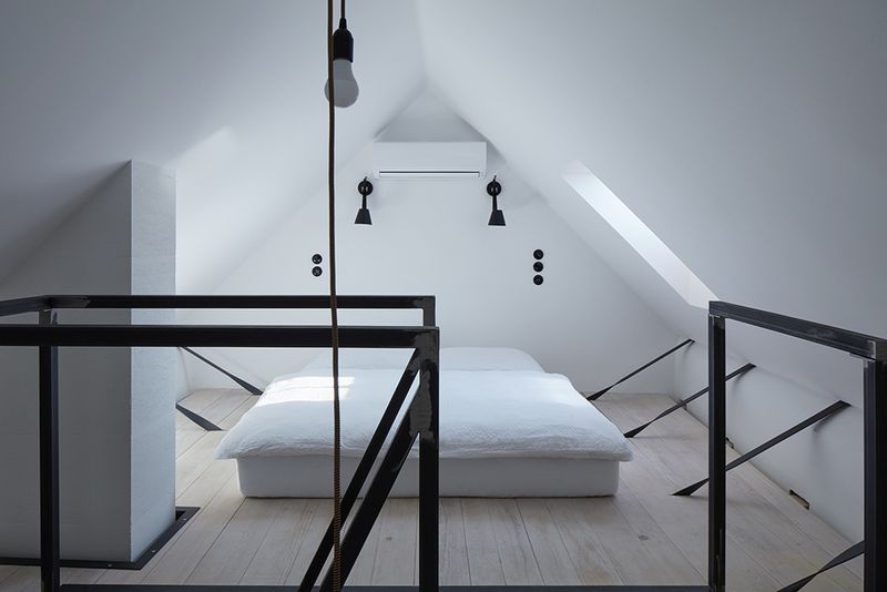 Stajnhaus by studio ORA