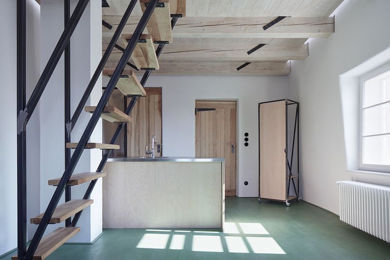 Stajnhaus by studio ORA