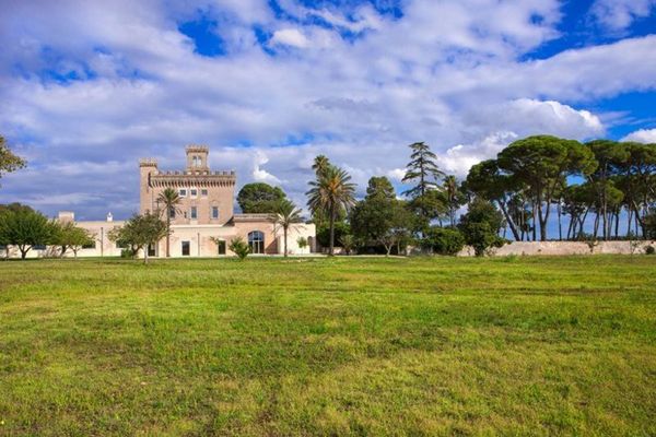 Vinilia Wine Resort in Torricella, Italy by Interplan