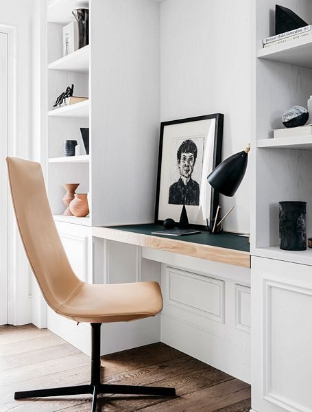 House in Palm Beach by Alexander & Co.