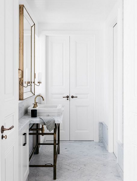 House in Palm Beach by Alexander & Co.