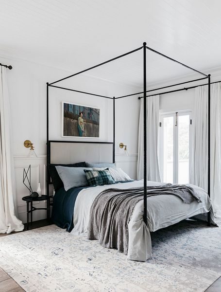 House in Palm Beach by Alexander & Co.