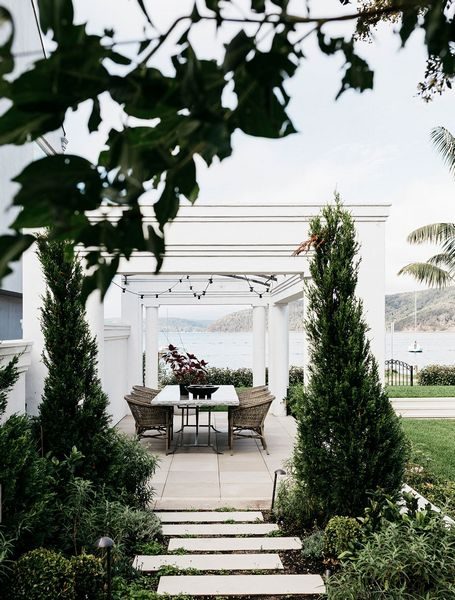 House in Palm Beach by Alexander & Co.