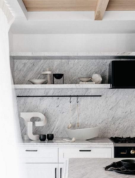 House in Palm Beach by Alexander & Co.