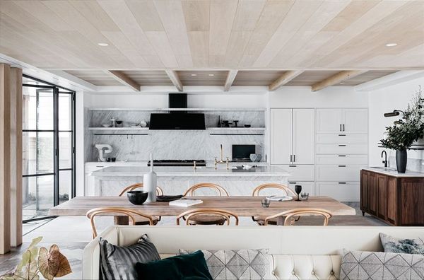 House in Palm Beach by Alexander & Co.
