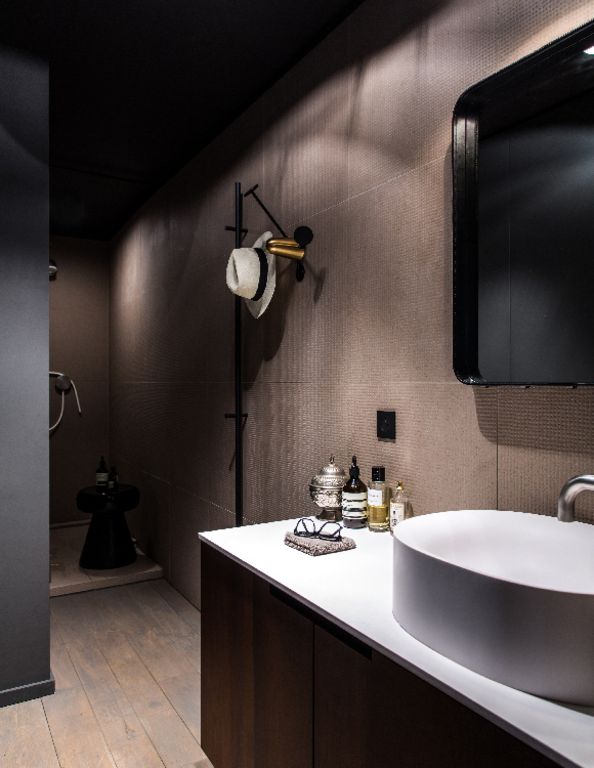 Apartment 5 in Lyon by Maison Hand