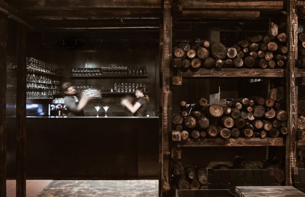 CarbonCabron by Cadena+Asociados