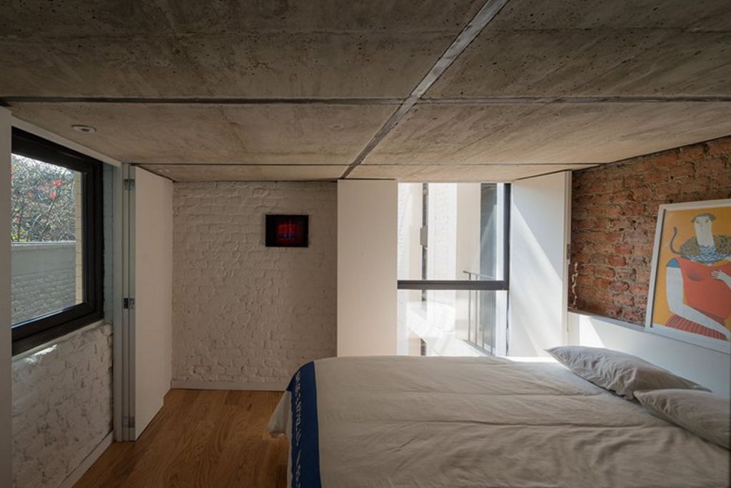 Cordoba Flat by cadaval & sola-morales