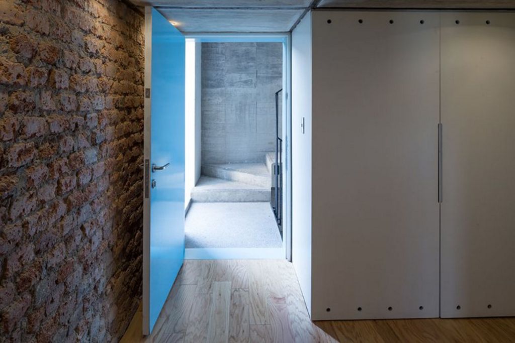 Cordoba Flat by cadaval & sola-morales