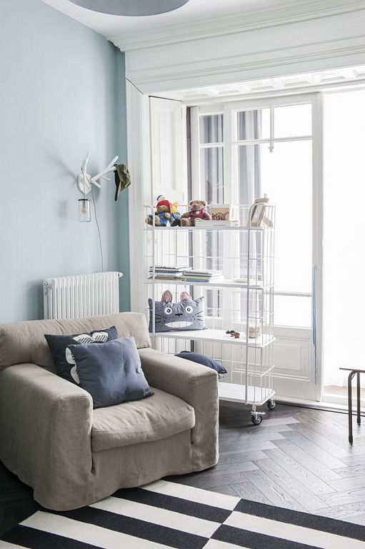 Amsterdam Canal Family Home by LG Hausys Europe