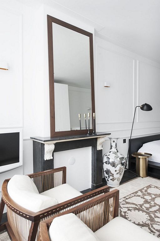 Amsterdam Canal Family Home by LG Hausys Europe