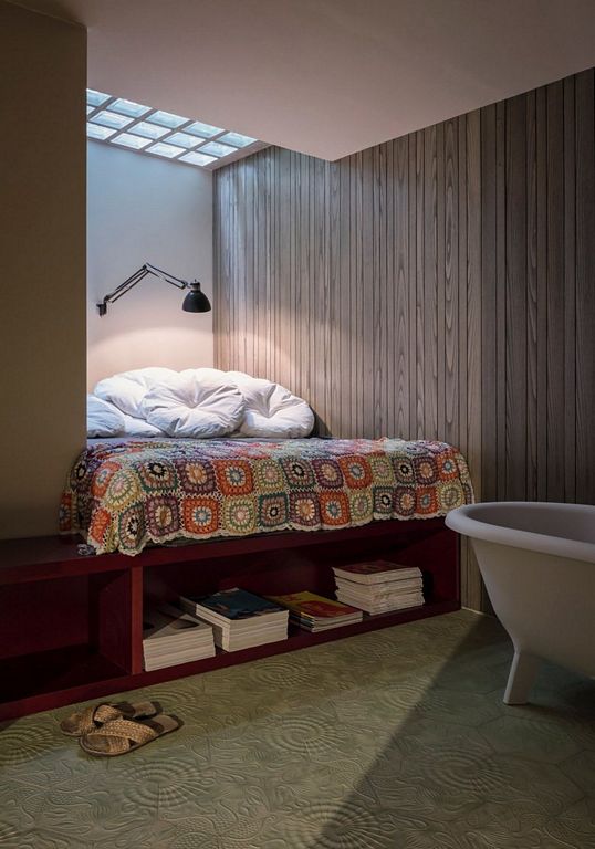 House in an Urban Jungle by Dreimeta GmbH & Co.KG