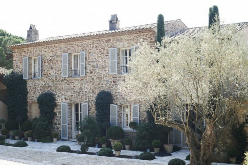 Le mas des oliviers in Ramatuelle by Joseph Dirand