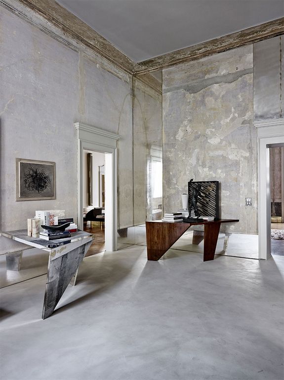 A private House in Milan by Vincenzo De Cotiis