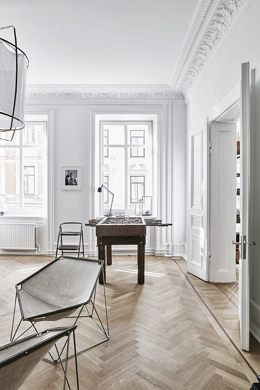 A 19th-century apartment in Gothenburg, Sweden, is reborn.
