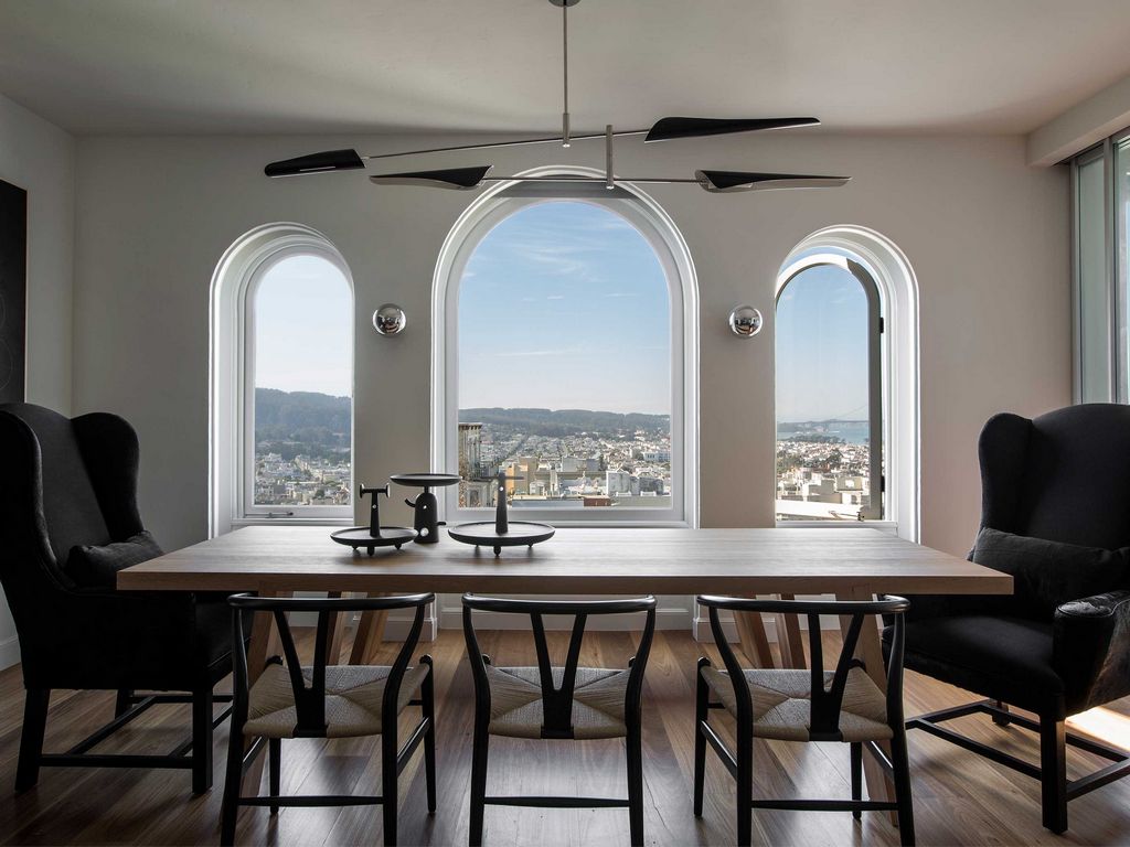 A Pied-a-terre in the Russian Hill, San Francisco