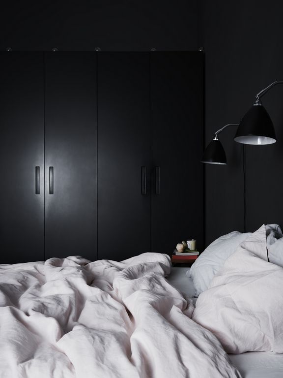 A dreamy Scandinavian apartment in shades of blue, black and grey